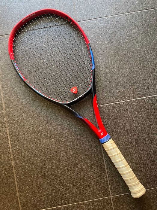Yonex VCORE 95 (2023), грип 4