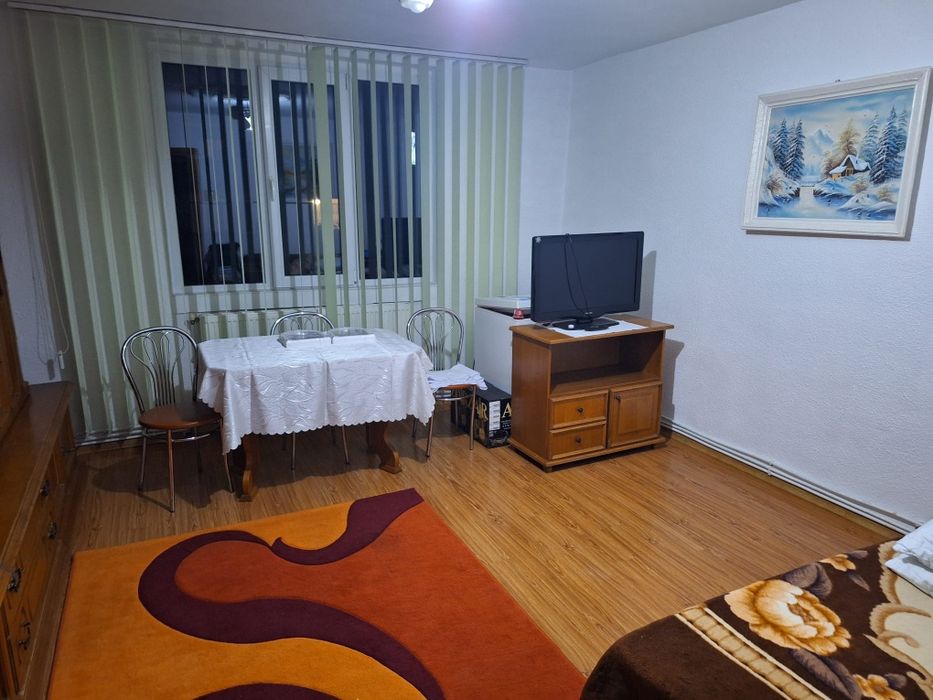Garsoniera confort sporit, et 3  str.Muncii Burdujeni