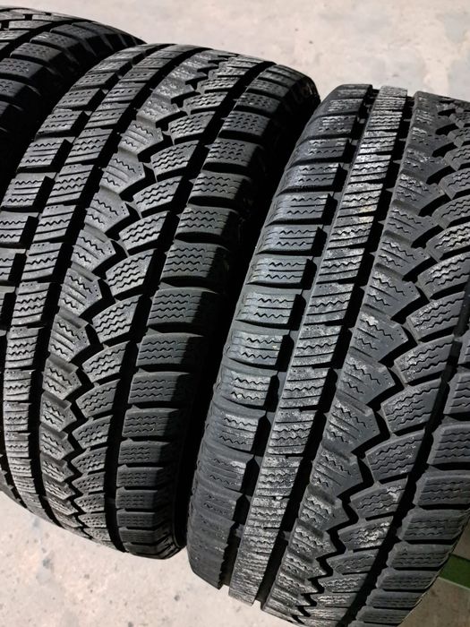 Set 4 anvelope iarnă 195 50 r16 Ovation