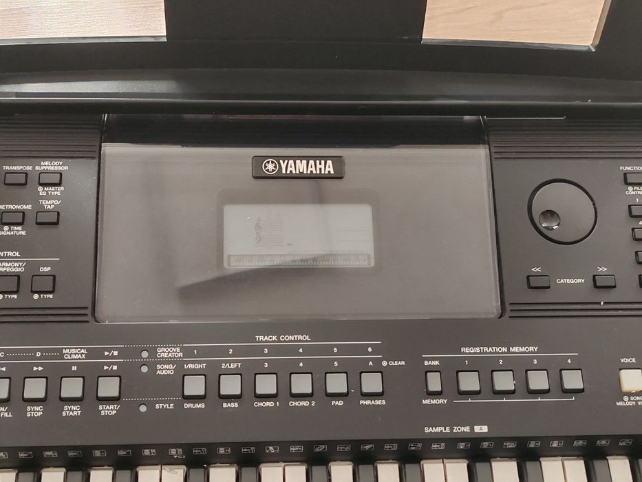 Orga yamaha psr ew410