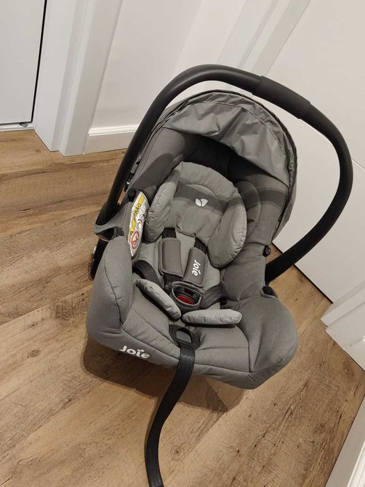 Set carucior Hot Mom 2 in 1 + Scoica Joie