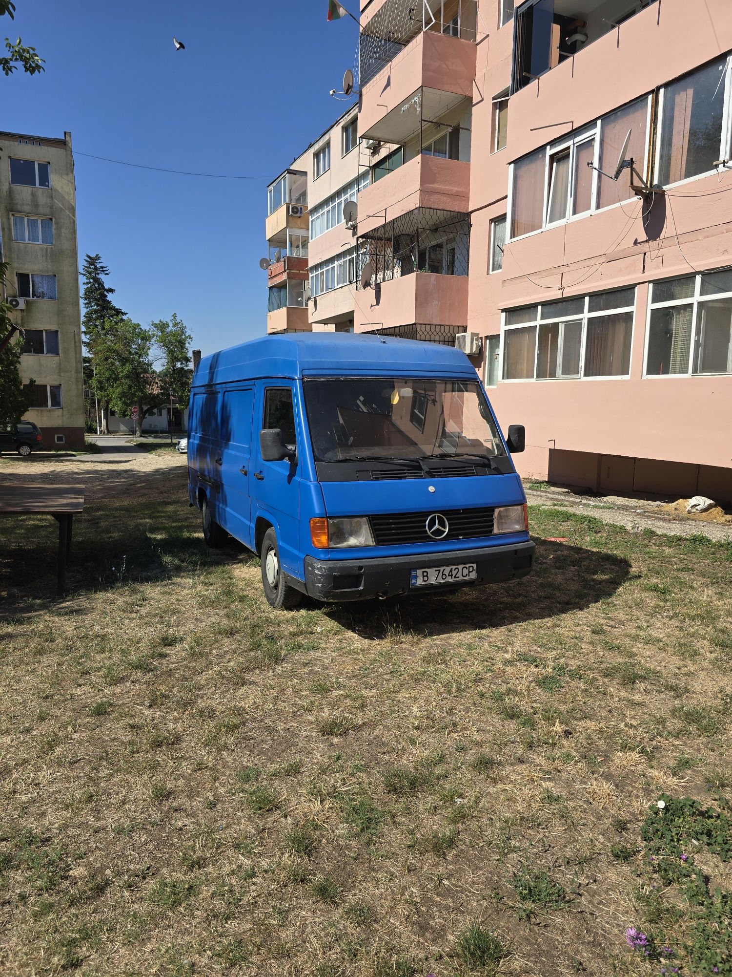 Mercedes Benz MB 100