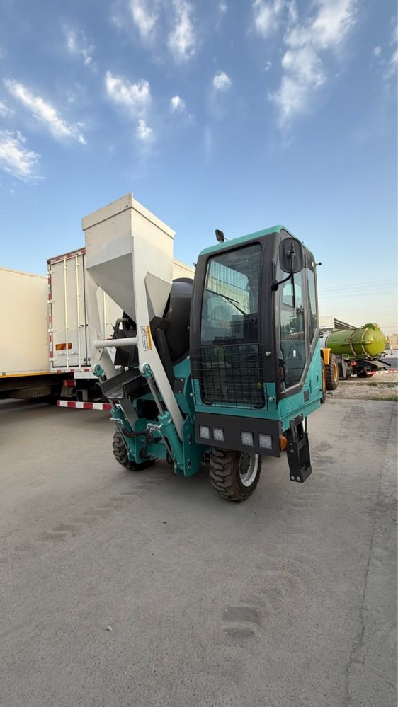 Кармикс, Karmiks ,Carmix JBC beton meshalka 0,8 kub