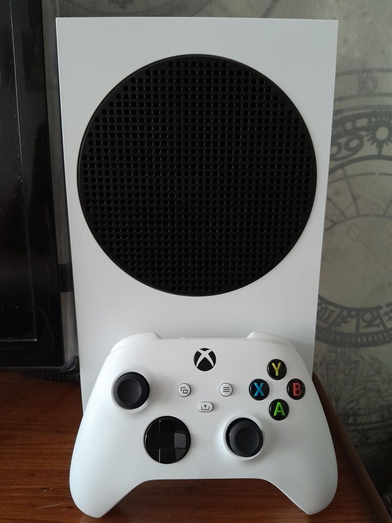 Продам Xbox Series S