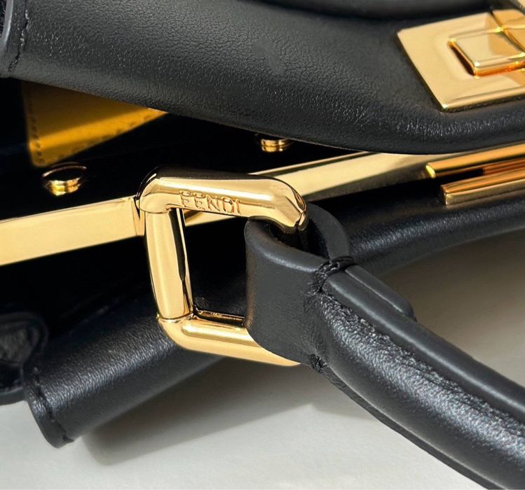 Geanta Fendi Peekaboo