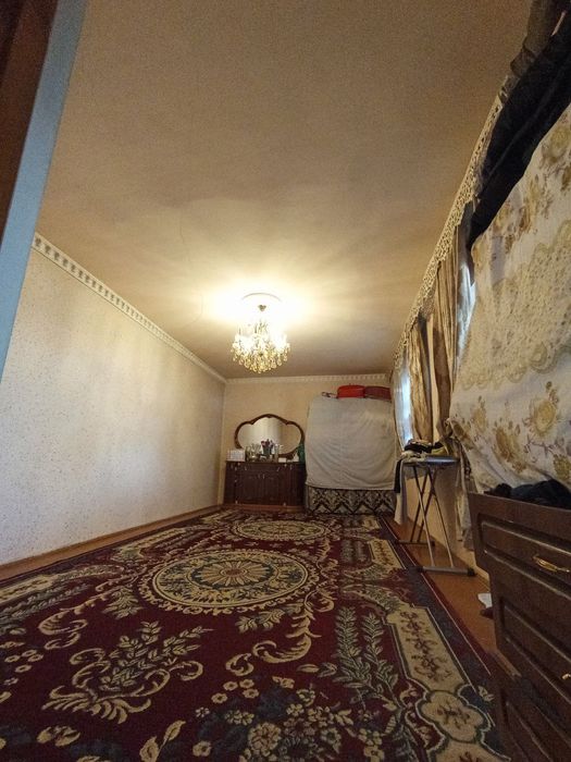 Срочно уй сотилади хонадон жудаям файизли 3 5 сотихли 6 хонали