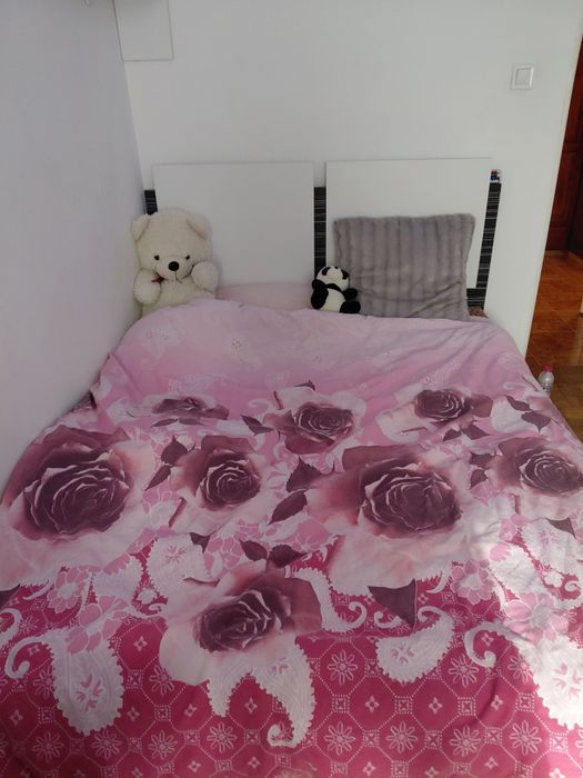 Продавам обзавеждане,може и по отделно