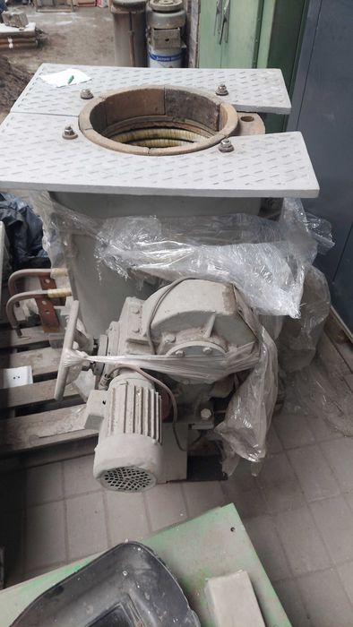 Cuptor de topire otel si neferoase inductie