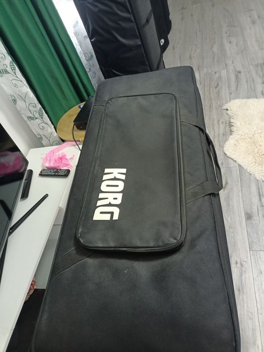 Vând sau schimb orga korg pa 1 cu pa 4 x76