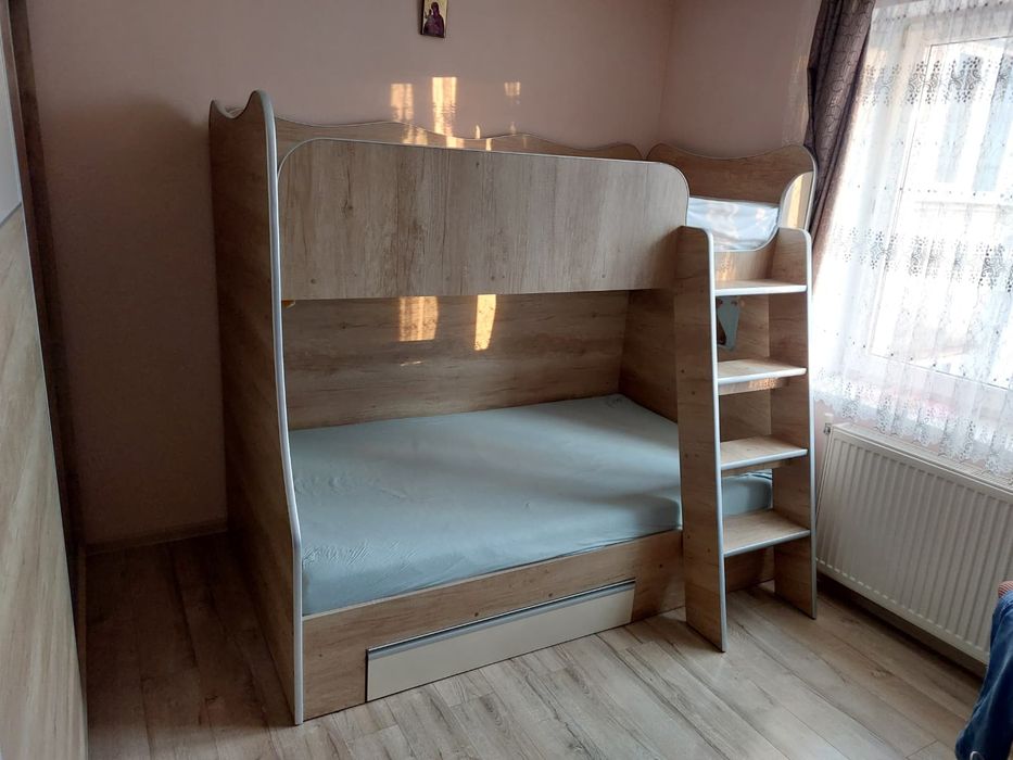 Pat supraetajat cu saltele incluse