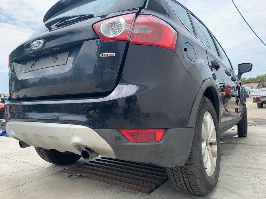 dezmembrez ford kuga 1  2.0 diesel/haion kuga/ usa fata kuga/capota