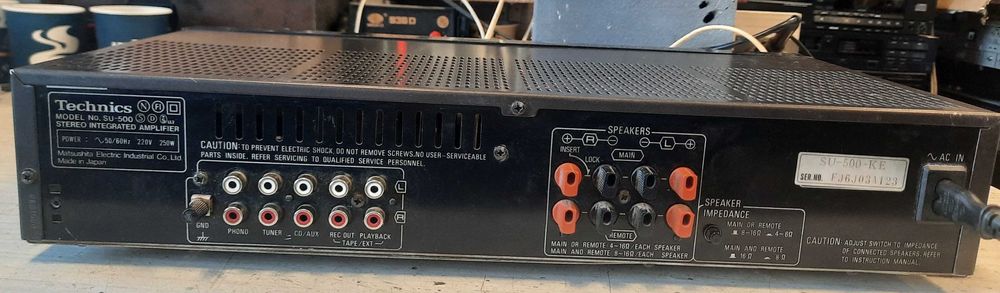 Продавам прекрасно звучащ стерео усилвател. Technics SU-500