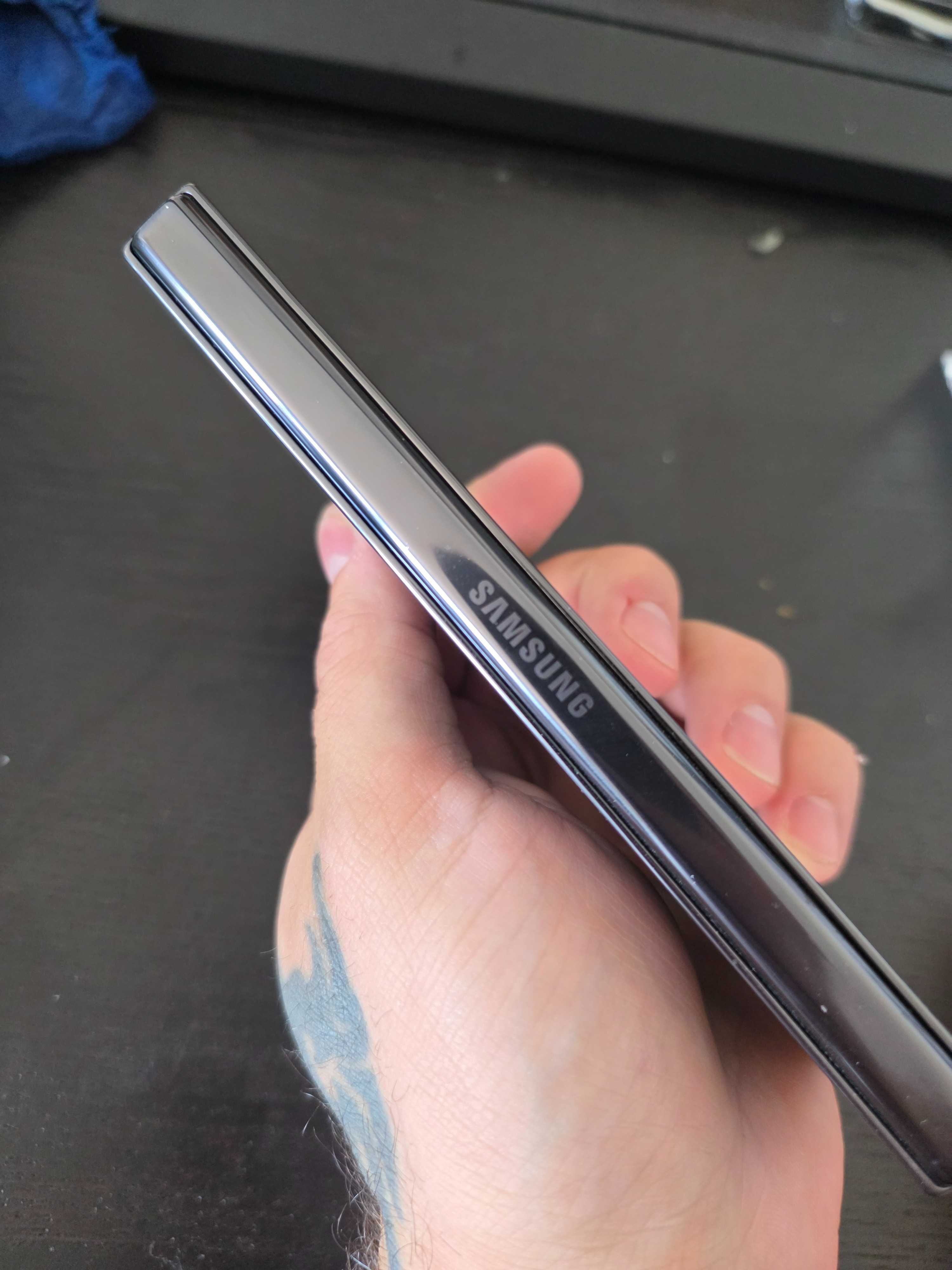 Samsung Galaxy Fold 5 - Оставаща гаранция 1 ГОДИНА!