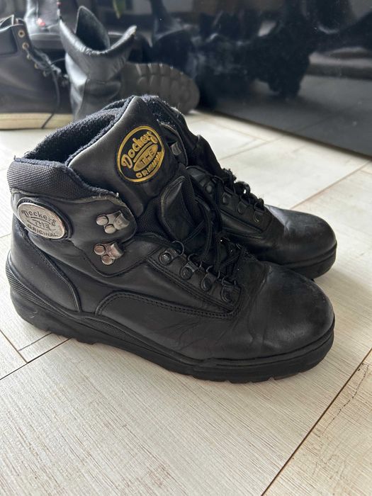 Bocanci Dockers, 43, Piele