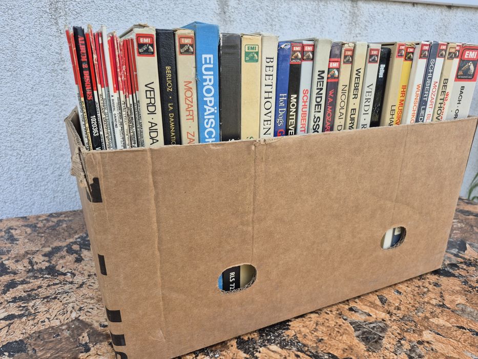 Vând 150 Discuri Vinil colectia EMI HIS Master's Voice muzica clasica