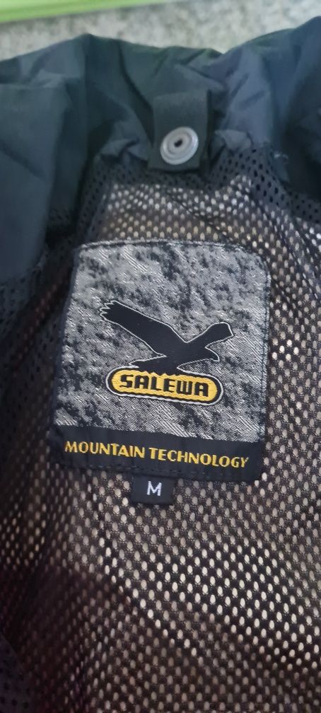 Salewa gore-tex яке размер М / L за туризъм, трекинг