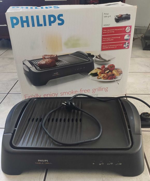 Продавам бездимна, незалепваща скара Philips HD4427