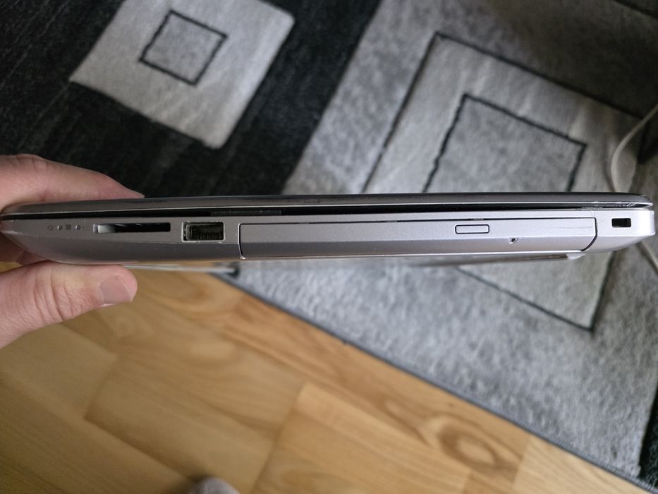 Laptop hp i5 gen 10 Nvidia mx110 sau dezmembrez