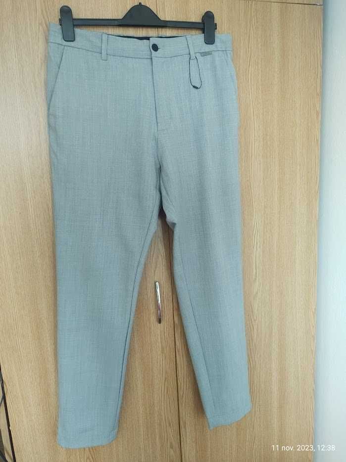 Pantaloni chino pentru bărbați CK Calvin Klein (Super Pret).