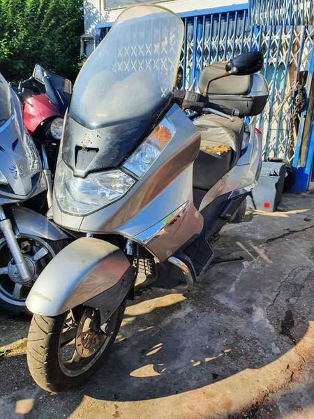 Aprilia Atlantic Априлия Атлантик Скутер Мотор НА ЧАСТИ