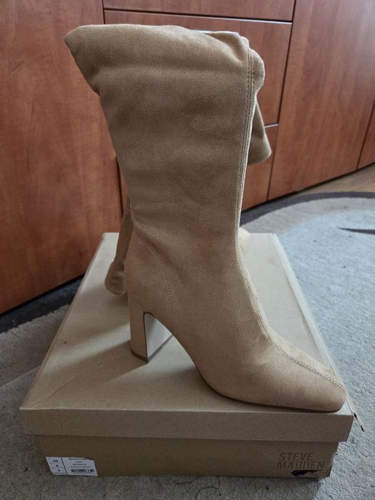 Vînd cizme Steve Madden