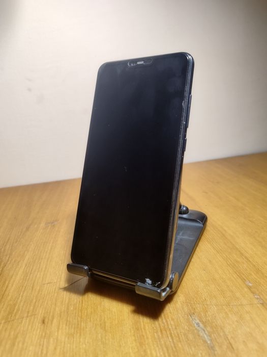 Mi 8 LITE sotiladi 64/4 lik