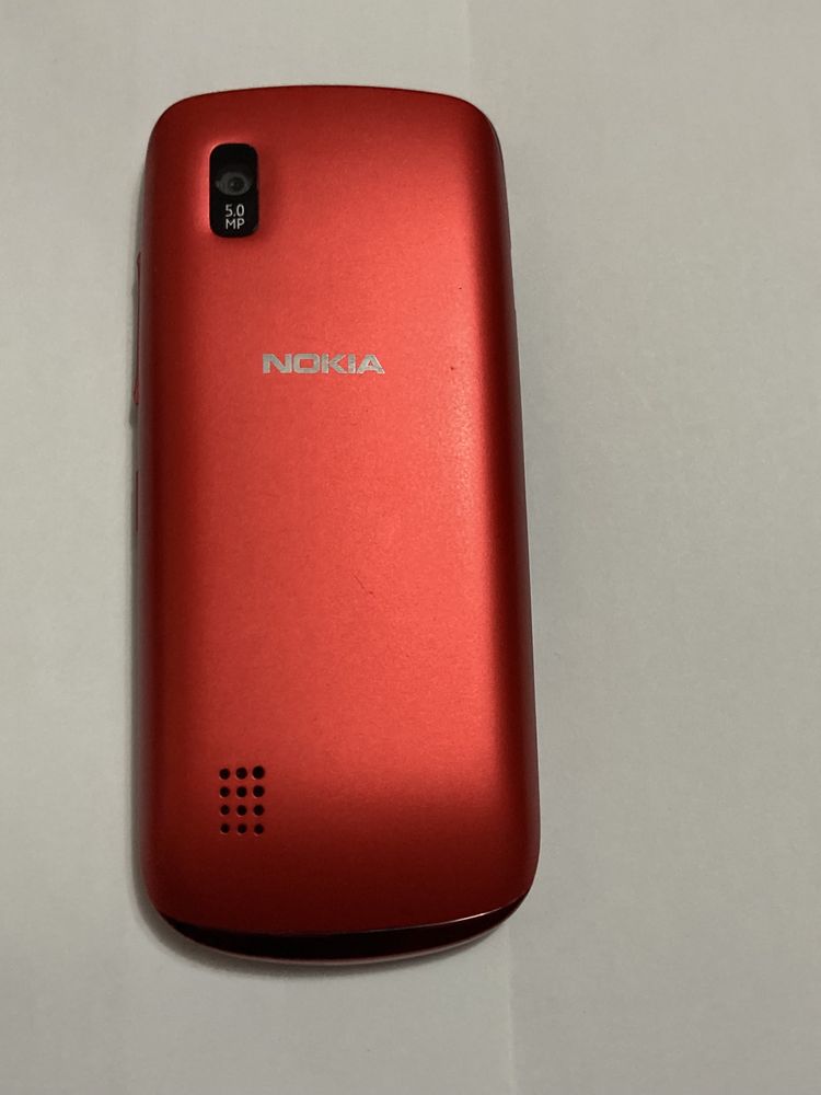 Nokia 300 orice rețea , impecabil 15 ore vorbite