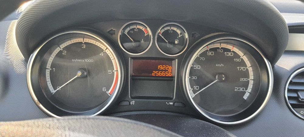 Peugeot 308 1.6 HDI 5 usi