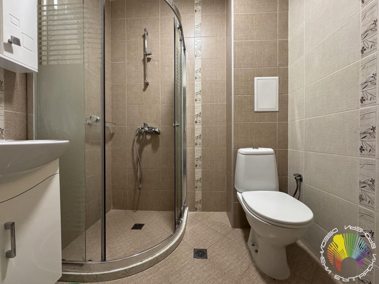 Дава се под наем Двустаен апартамент в Бургас, Център - 70 кв.м за 510 € - Снимка #10