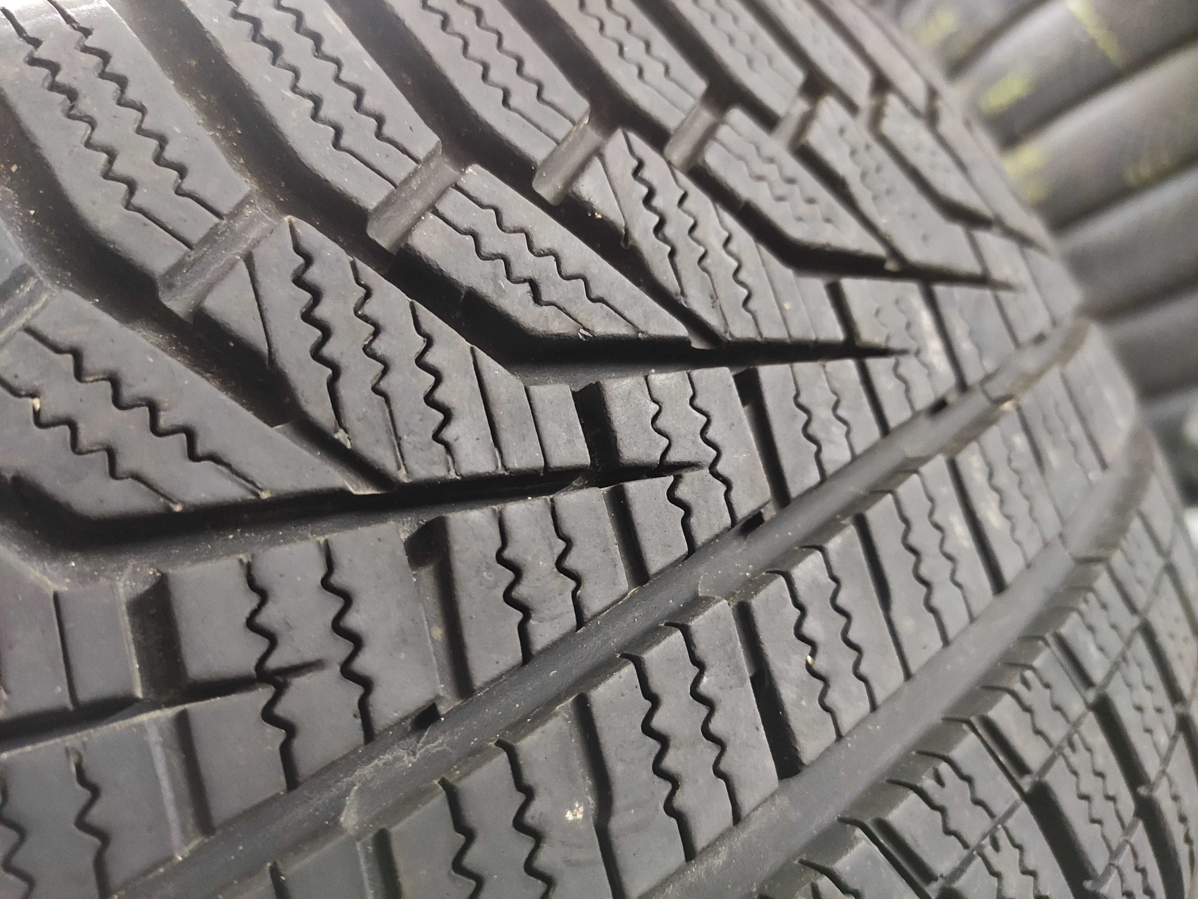 4бр Зимни гуми 195 50 16 - Hankook