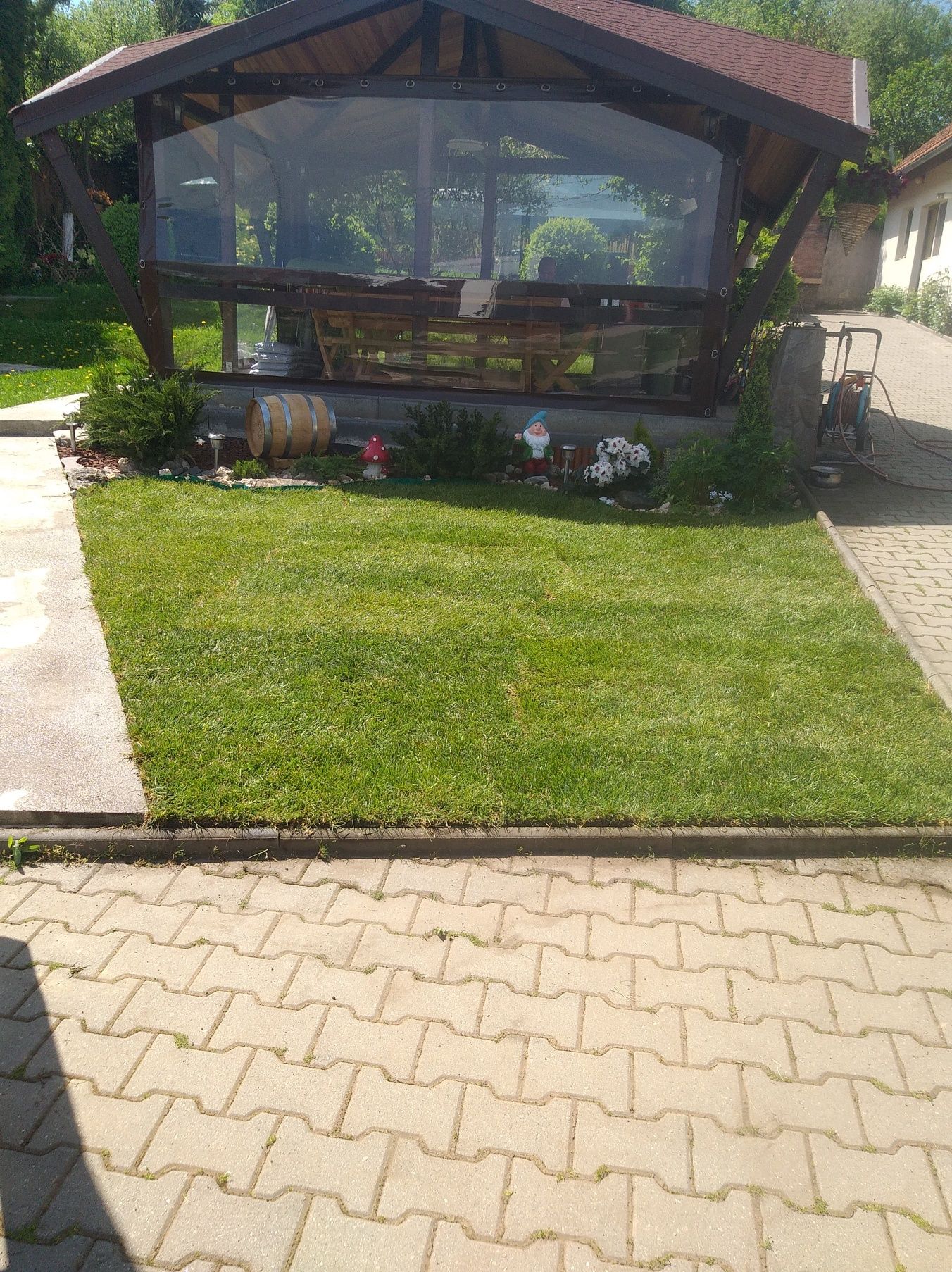 Gazon rulou si sistem de irigatii