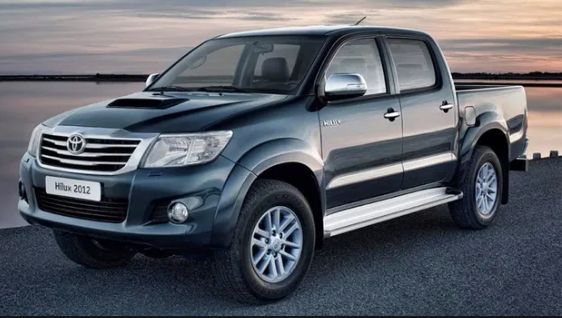 Бампер передний Тойота Хайлукс 12-/ Toyota Hilux 12-