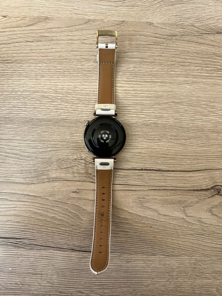 Huawei Watch GT 5 – 41mm (Бял, кожена каишка)
