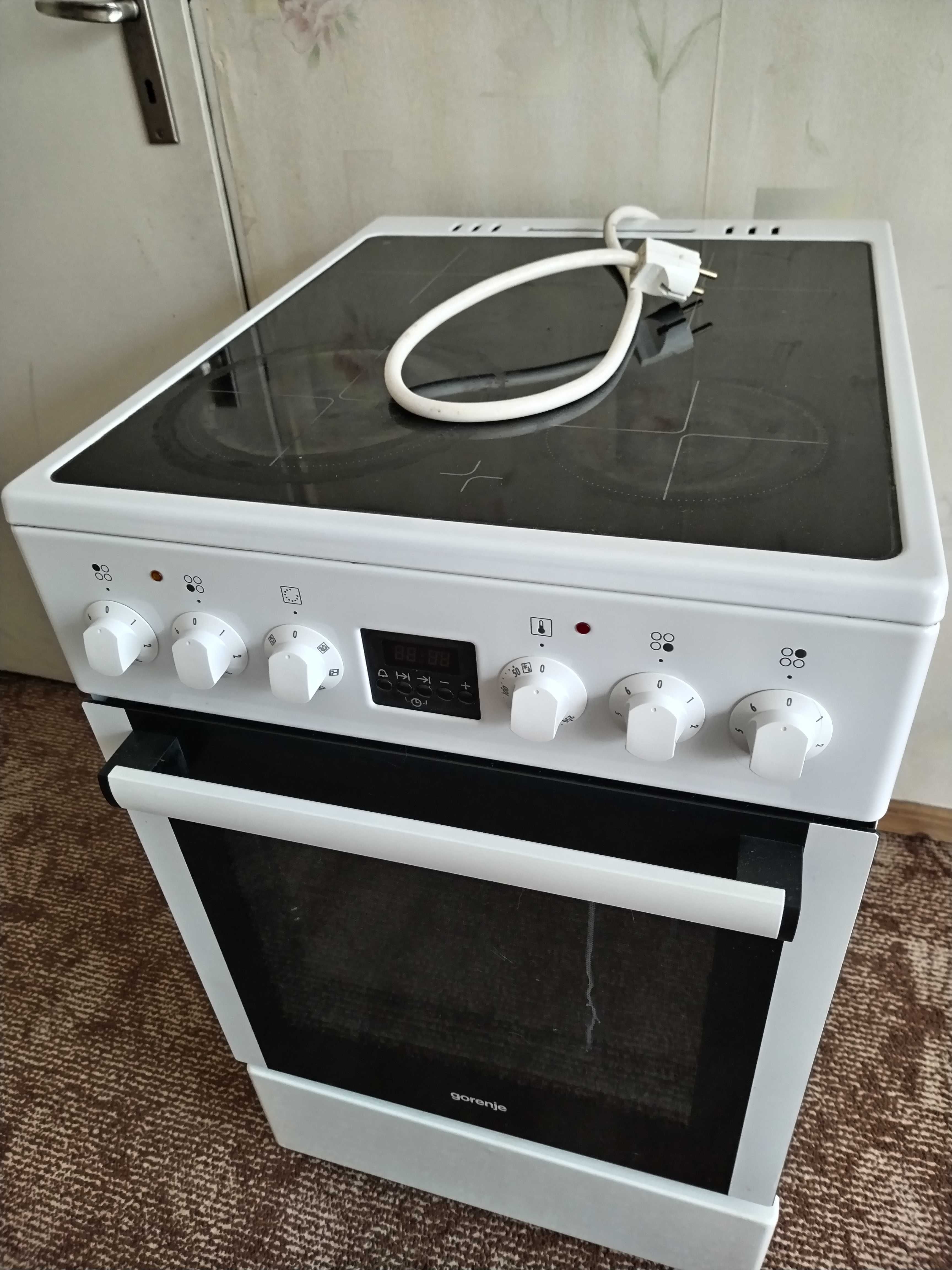 Печка с керамичен плот Gorenje