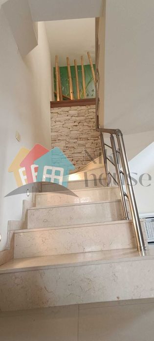 Мезонет в Варна, област-к.к.Златни пясъци площ 208 цена 300000