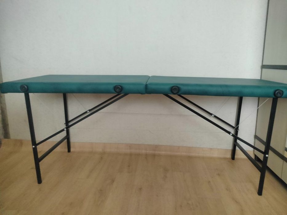 Продам новую кушетку вместе с удобной подушкой