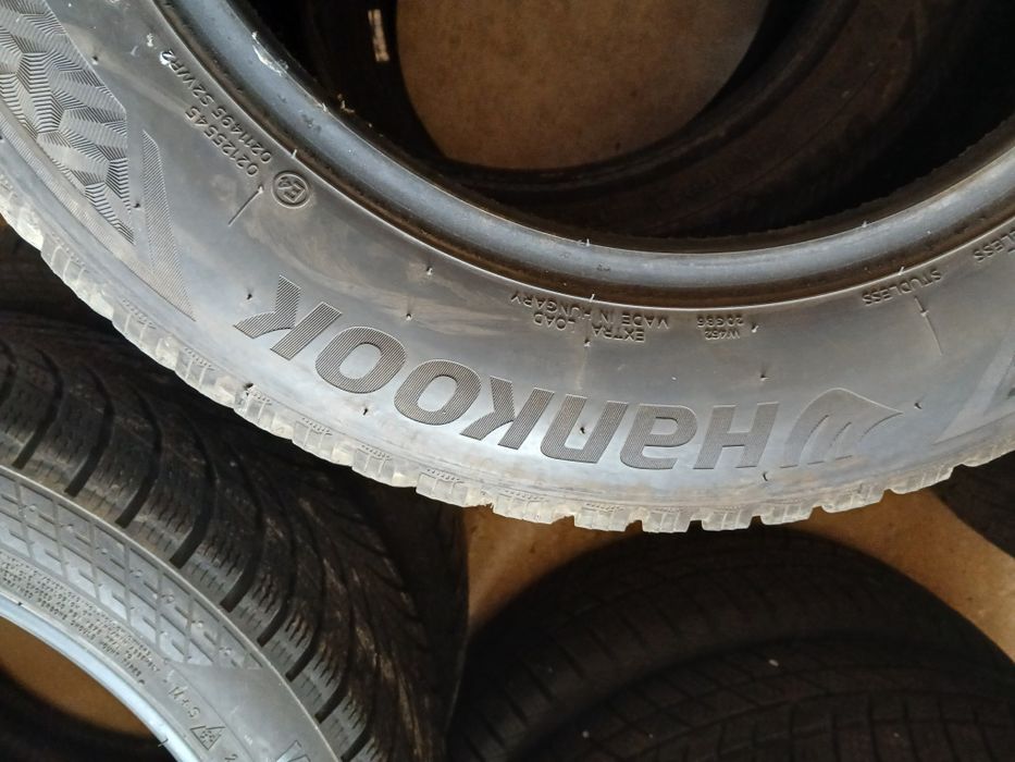 Зимни гуми 16цола Hankook 205/60/16-Michelin.7мм-грайфер. 2023година