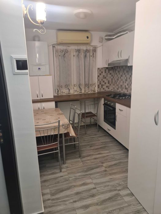 Inchiriez apartament doua camere