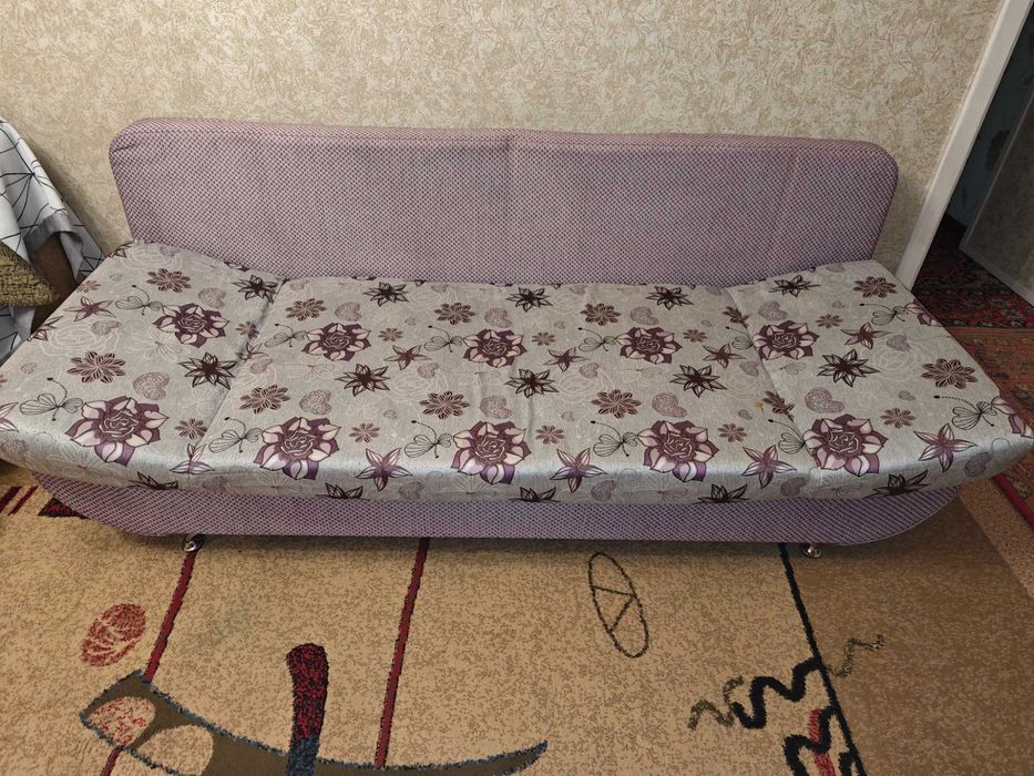 Диван книжка бу станция метро Москва