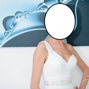 Rochie de mireasa Kathy Ireland cu crinolina cadou