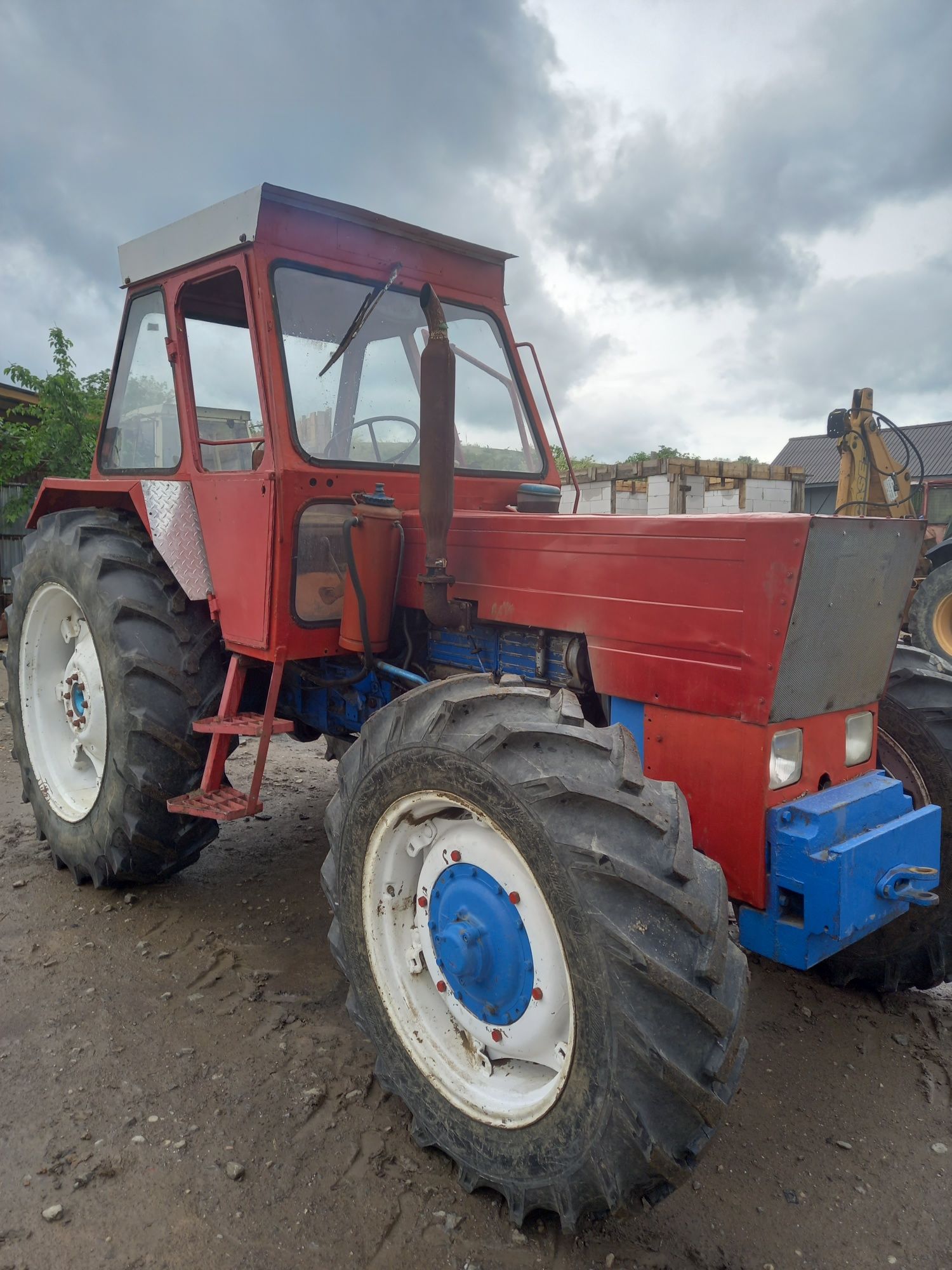 Tractor 1010 motor saviem