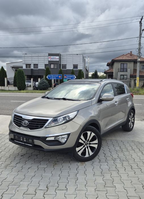 KIA SPORTAGE 2.0 CRDI 4X4 / 2012 / Clima / Xenon / Trapa / Navigatie