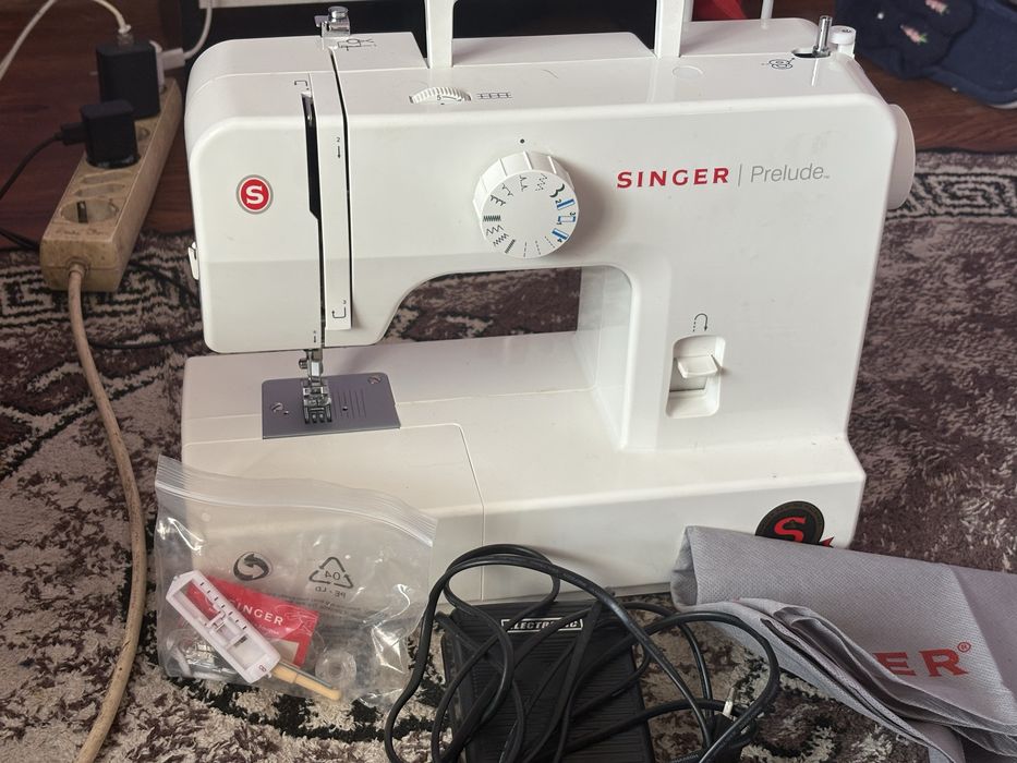 Masina de cusut singer noua