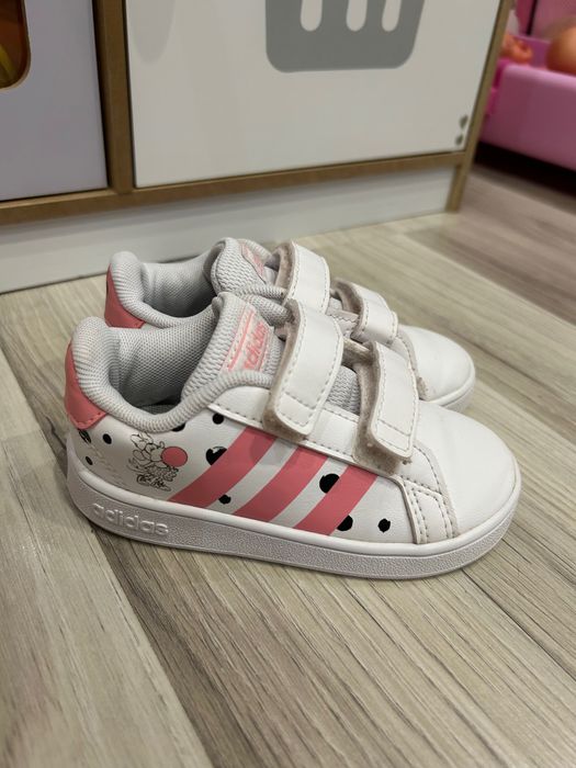 Детски обувки Adidas 23