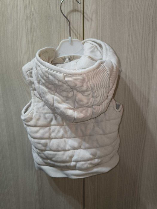 Vestă, C&A, mărimea 92