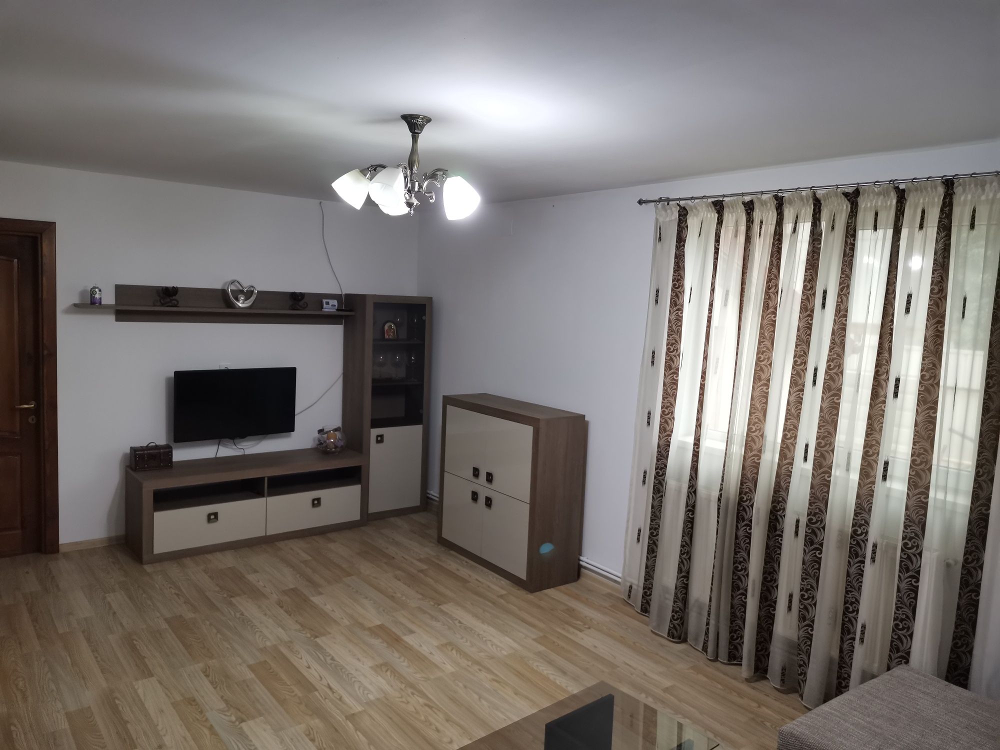 Casa zona Ford, lângă Hamat pretabila birouri sau familie