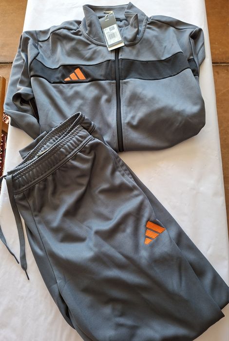 Trening Adidas nr xl și xxl original