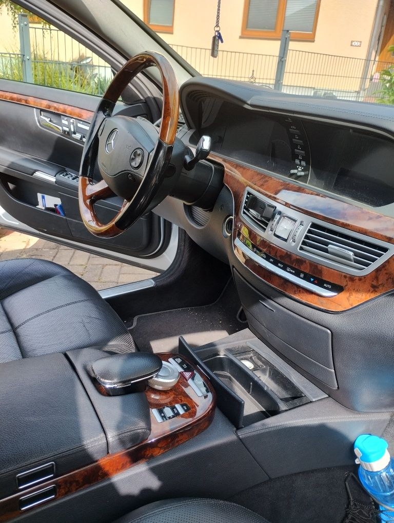 Здравейте продавам Мерцедес S 320  long W221  2008 година
