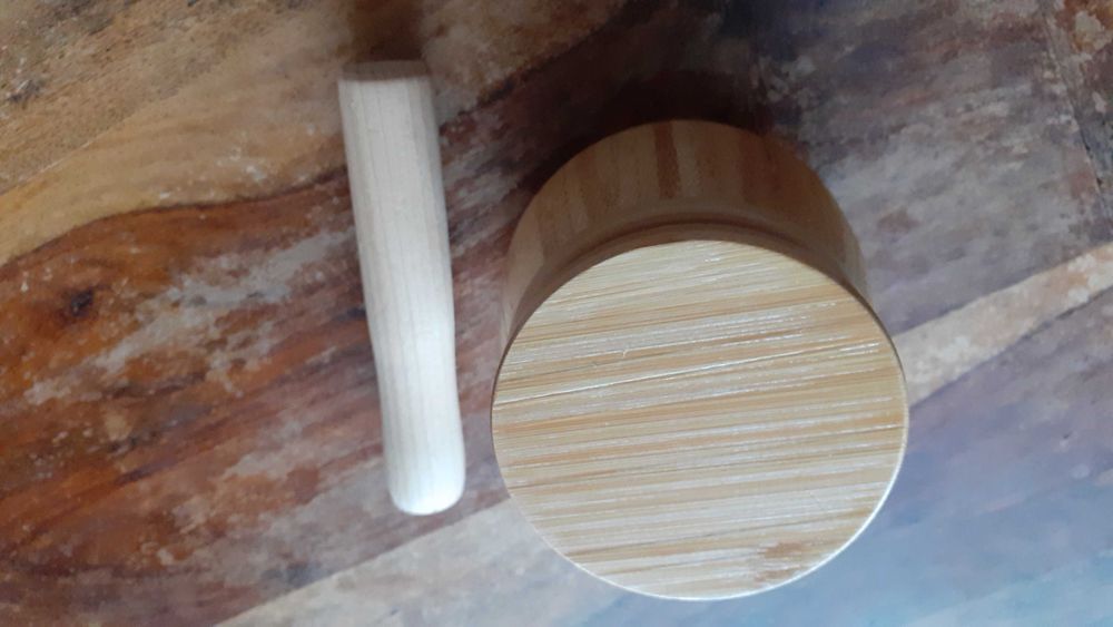 хаван и чукало от естествено дърво бамбук