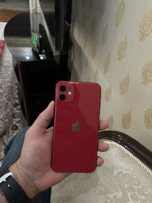 Iphone 11 red product